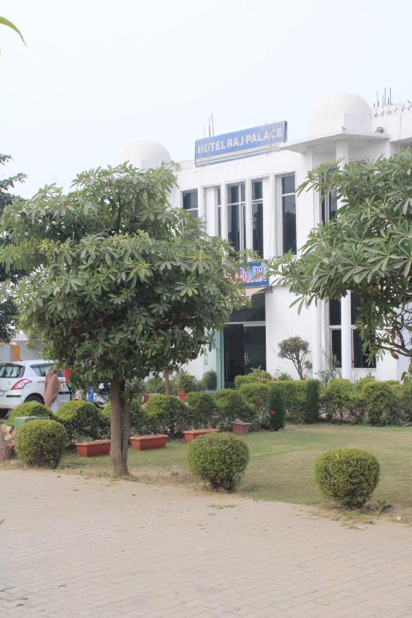 Hotel The Raj Palace Bharatpur Exteriér fotografie