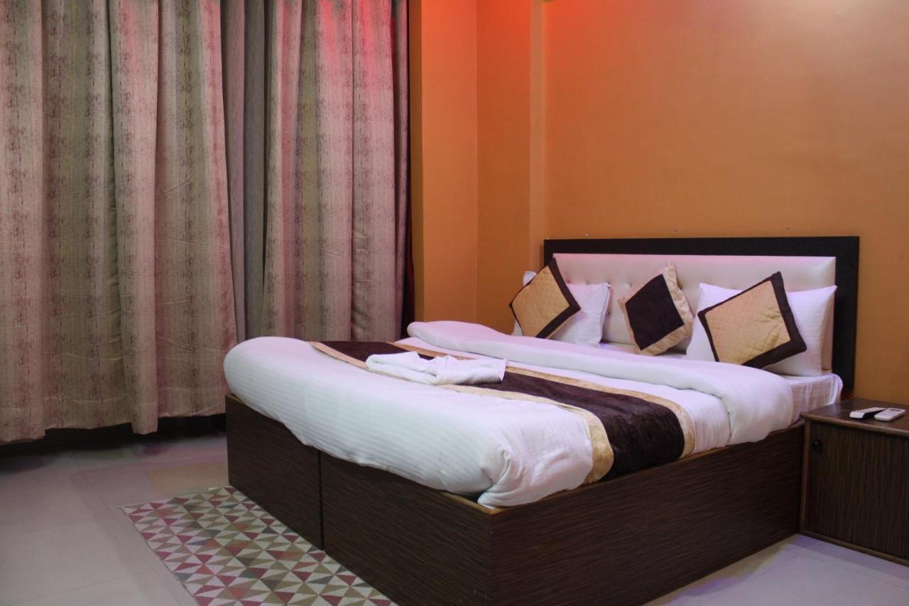 Hotel The Raj Palace Bharatpur Exteriér fotografie